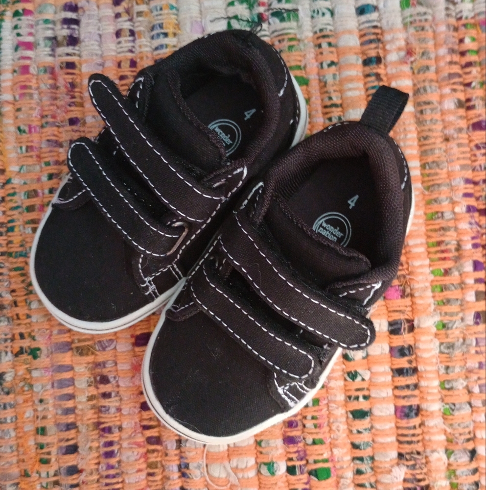 Baby shoes - Picture 2 of 3